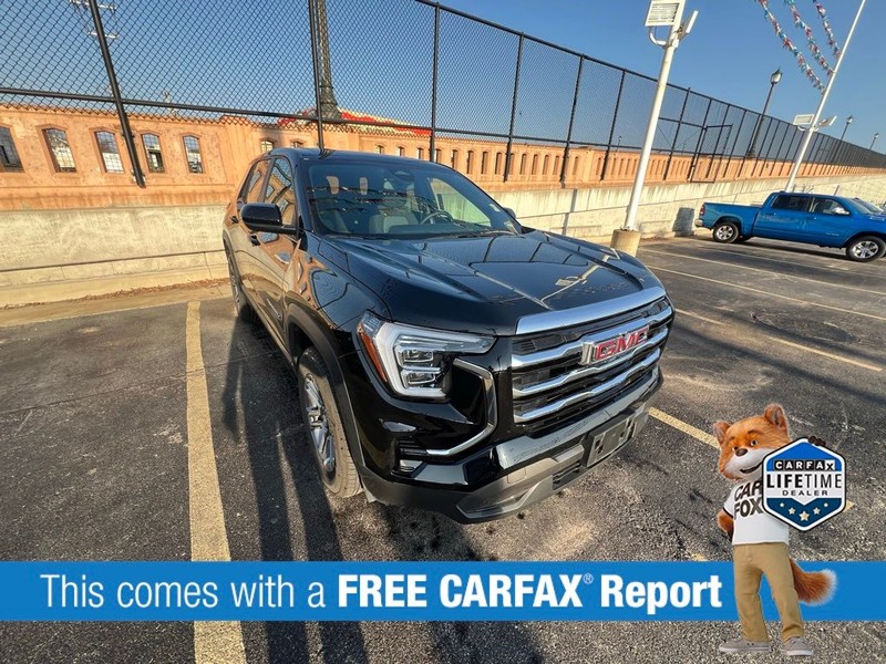 GMC Terrain Vehicle Full-screen Gallery Image 3