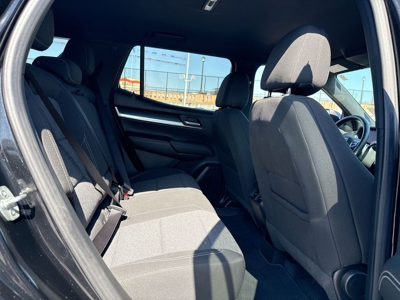 GMC Terrain Vehicle Full-screen Gallery Image 32