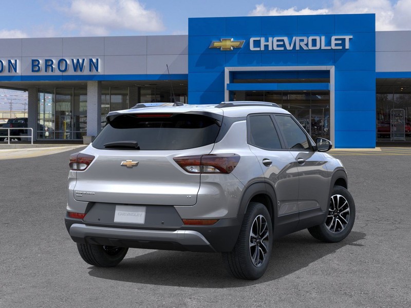 Chevrolet Trailblazer Vehicle Full-screen Gallery Image 4