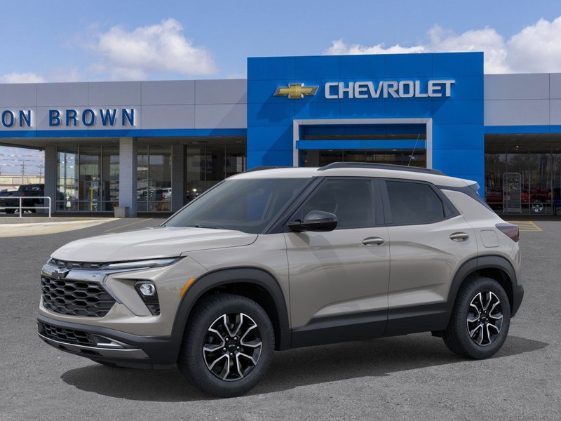 Chevrolet Trailblazer Vehicle Full-screen Gallery Image 2