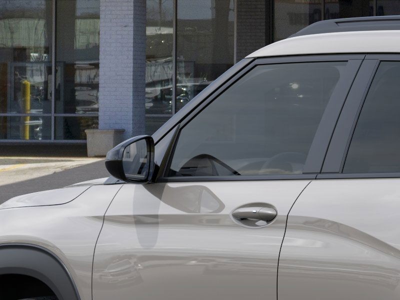 Chevrolet Trailblazer Vehicle Full-screen Gallery Image 12