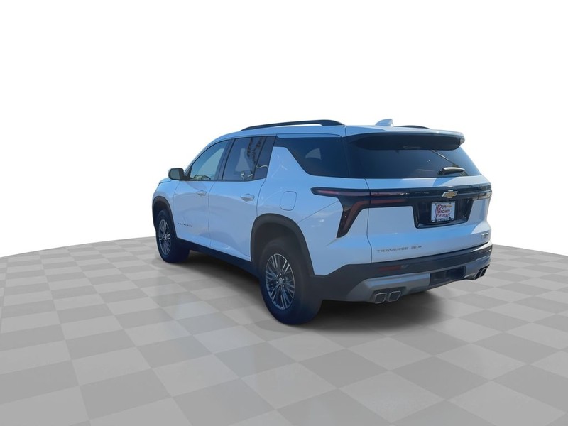 Chevrolet Traverse Vehicle Full-screen Gallery Image 10