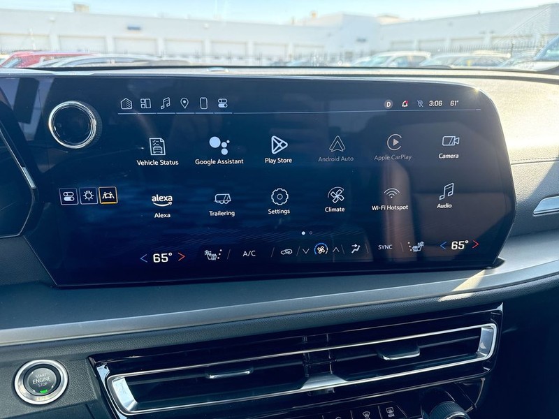 Chevrolet Traverse Vehicle Full-screen Gallery Image 20