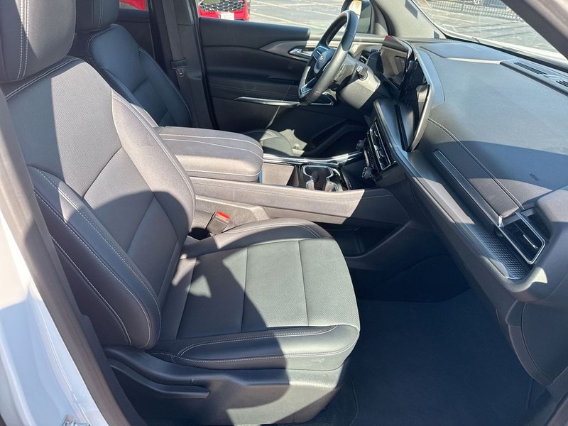 Chevrolet Traverse Vehicle Full-screen Gallery Image 33