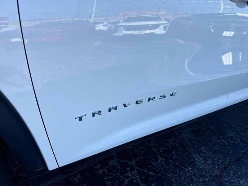 Chevrolet Traverse Vehicle Full-screen Gallery Image 37