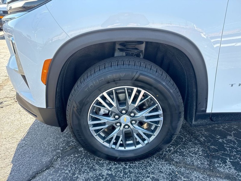 Chevrolet Traverse Vehicle Full-screen Gallery Image 38