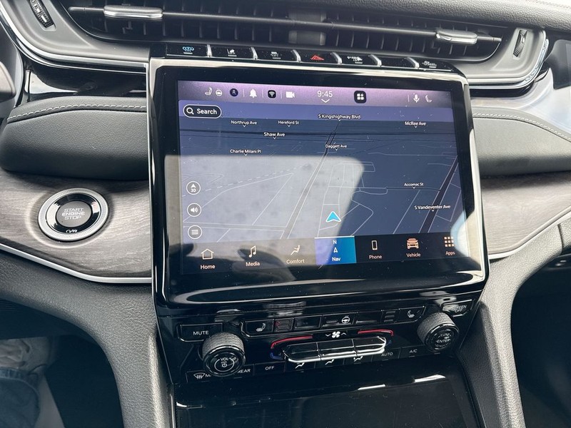 Jeep Grand Cherokee 4xe Vehicle Full-screen Gallery Image 21