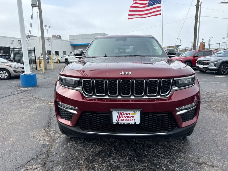 Jeep Grand Cherokee 4xe Vehicle Full-screen Gallery Image 38