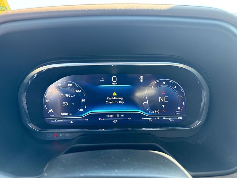 Chevrolet Tahoe Vehicle Full-screen Gallery Image 18