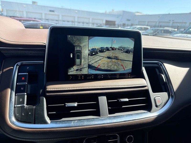 Chevrolet Tahoe Vehicle Full-screen Gallery Image 21