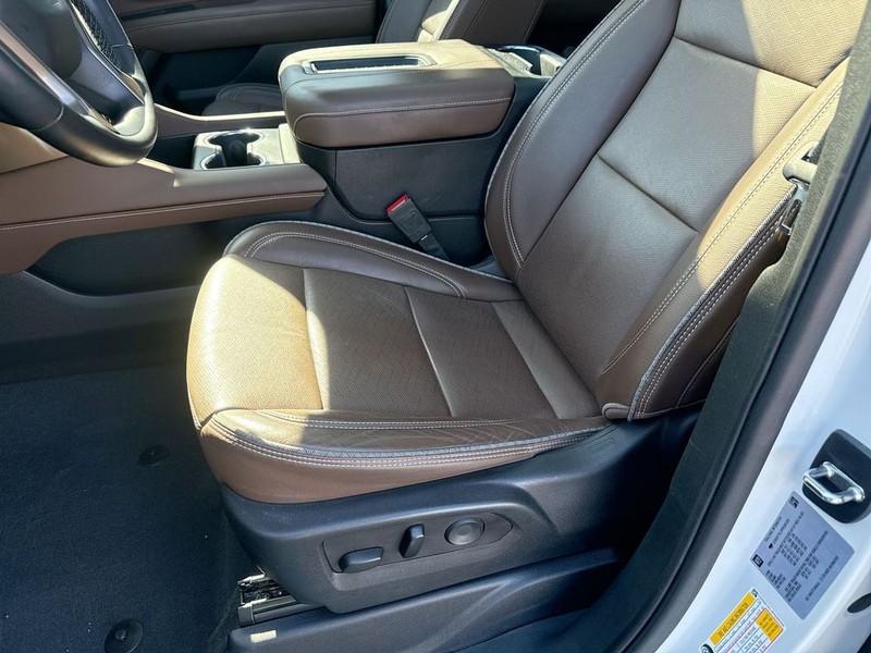 Chevrolet Tahoe Vehicle Full-screen Gallery Image 27