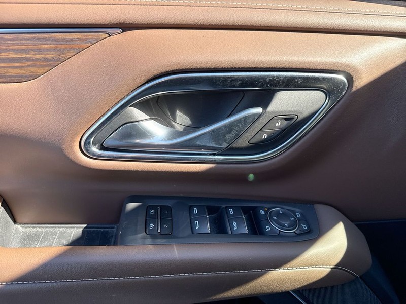 Chevrolet Tahoe Vehicle Full-screen Gallery Image 30