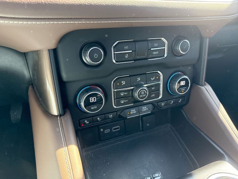 Chevrolet Tahoe Vehicle Full-screen Gallery Image 41