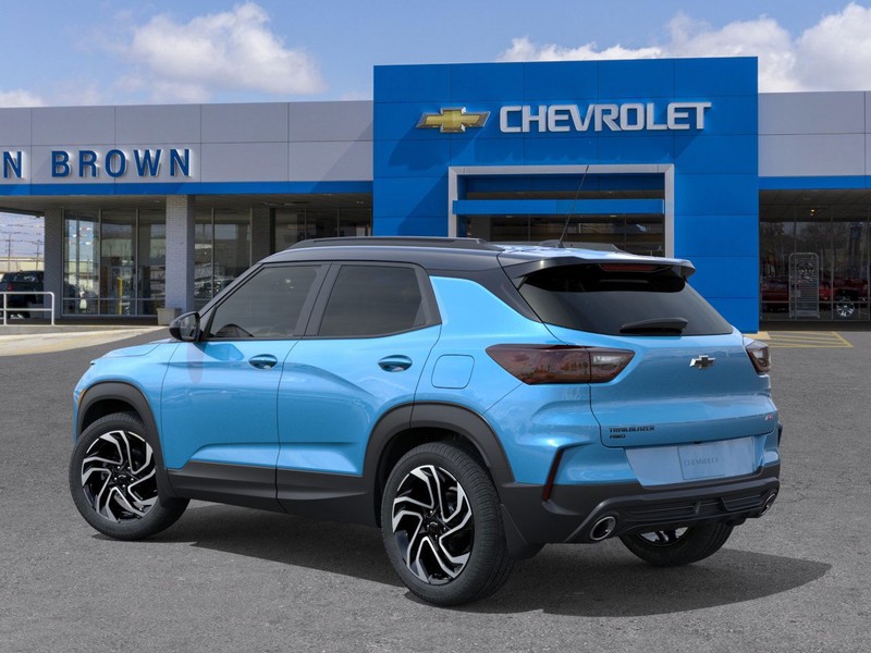 Chevrolet Trailblazer Vehicle Full-screen Gallery Image 3