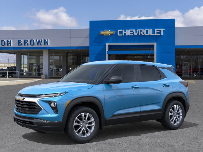 Chevrolet Trailblazer Vehicle Full-screen Gallery Image 2