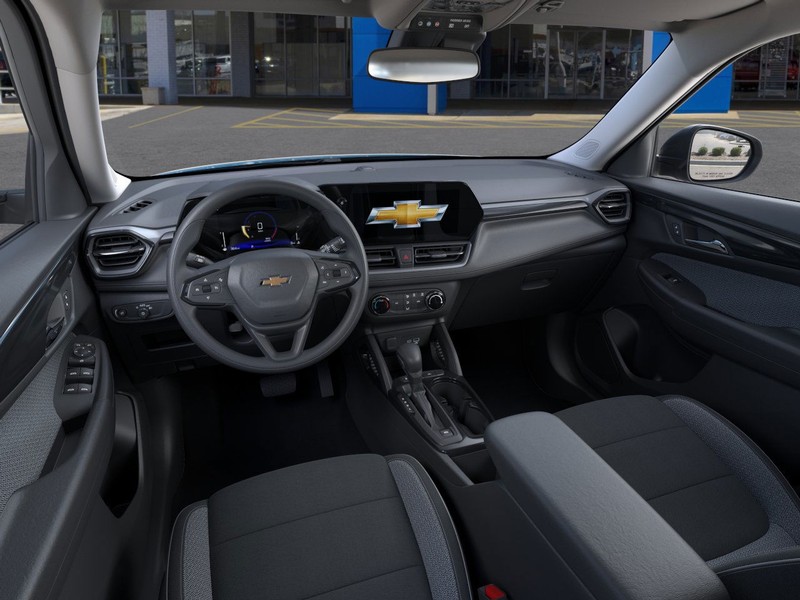 Chevrolet Trailblazer Vehicle Full-screen Gallery Image 15