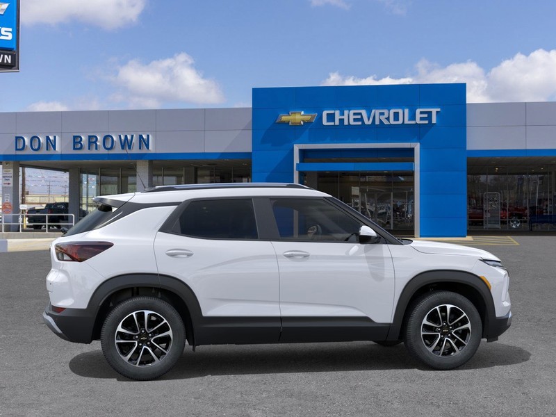 Chevrolet Trailblazer Vehicle Full-screen Gallery Image 5