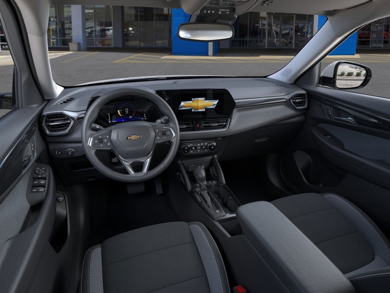 Chevrolet Trailblazer Vehicle Full-screen Gallery Image 15