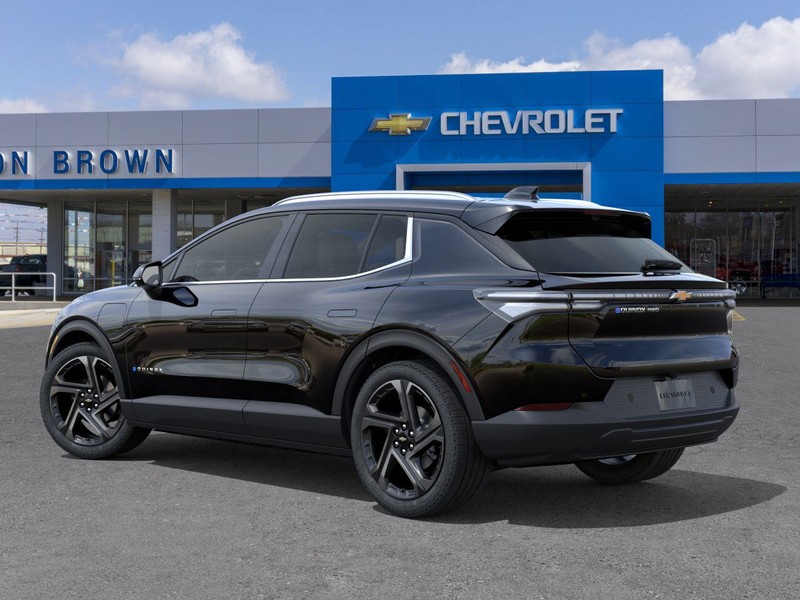 Chevrolet Equinox EV Vehicle Full-screen Gallery Image 3