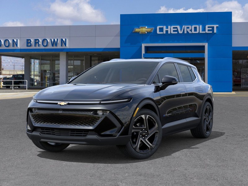Chevrolet Equinox EV Vehicle Full-screen Gallery Image 6
