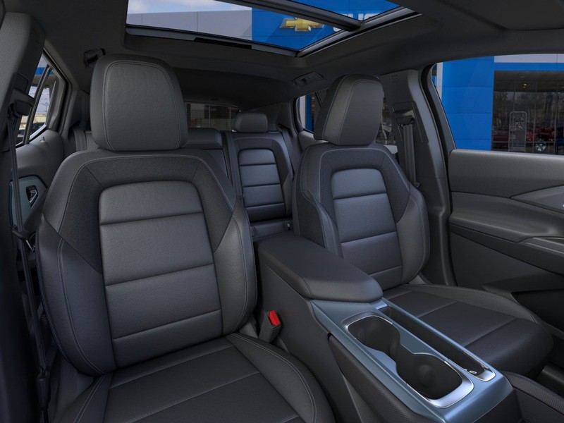 Chevrolet Equinox EV Vehicle Full-screen Gallery Image 16