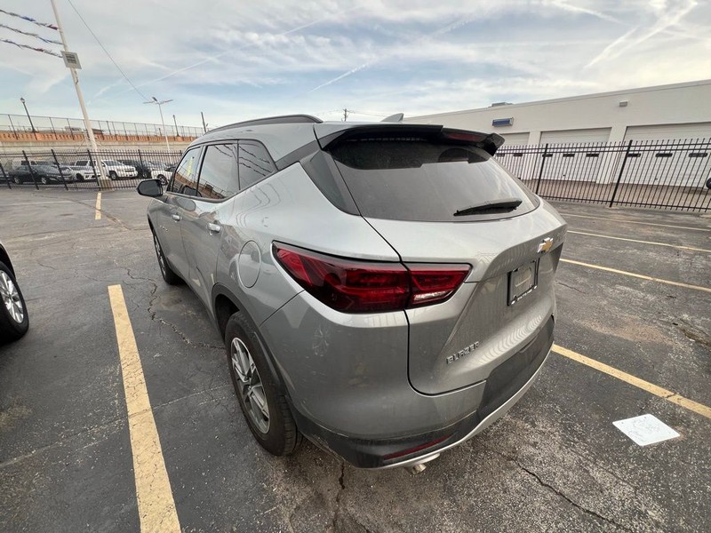 Chevrolet Blazer Vehicle Full-screen Gallery Image 4