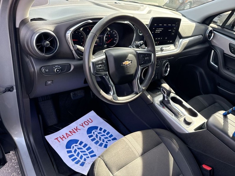 Chevrolet Blazer Vehicle Full-screen Gallery Image 12