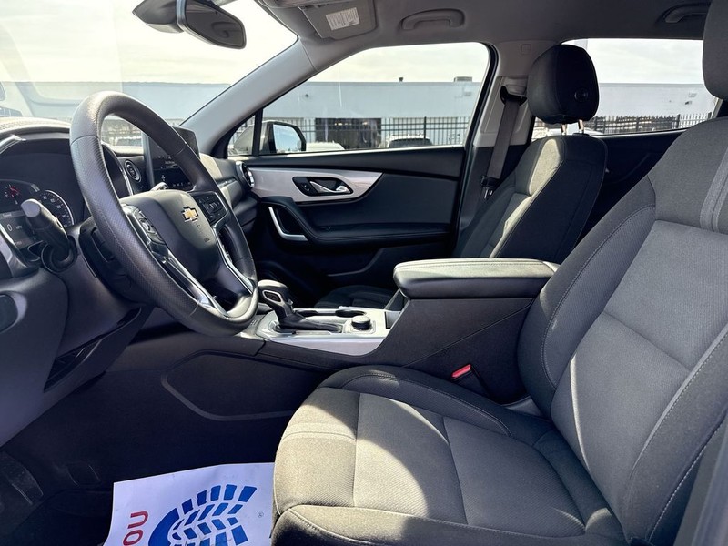 Chevrolet Blazer Vehicle Full-screen Gallery Image 22