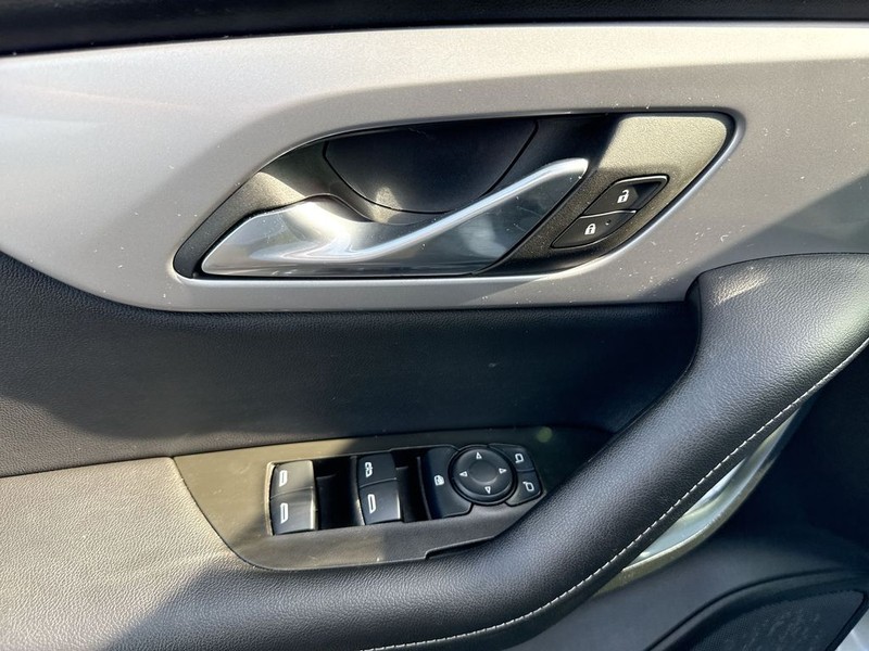 Chevrolet Blazer Vehicle Full-screen Gallery Image 24