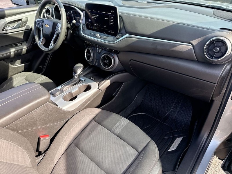 Chevrolet Blazer Vehicle Full-screen Gallery Image 29