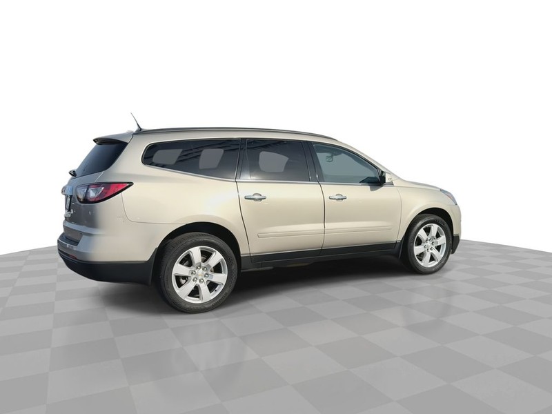 Chevrolet Traverse Vehicle Full-screen Gallery Image 13