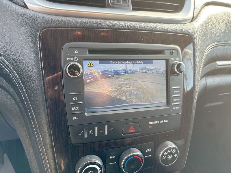 Chevrolet Traverse Vehicle Full-screen Gallery Image 21