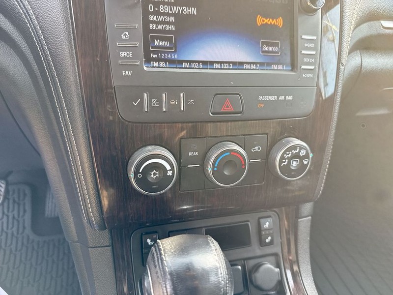 Chevrolet Traverse Vehicle Full-screen Gallery Image 23