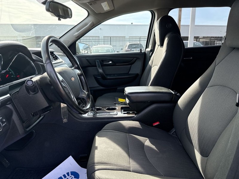 Chevrolet Traverse Vehicle Full-screen Gallery Image 26