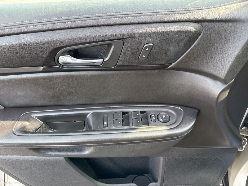 Chevrolet Traverse Vehicle Full-screen Gallery Image 27