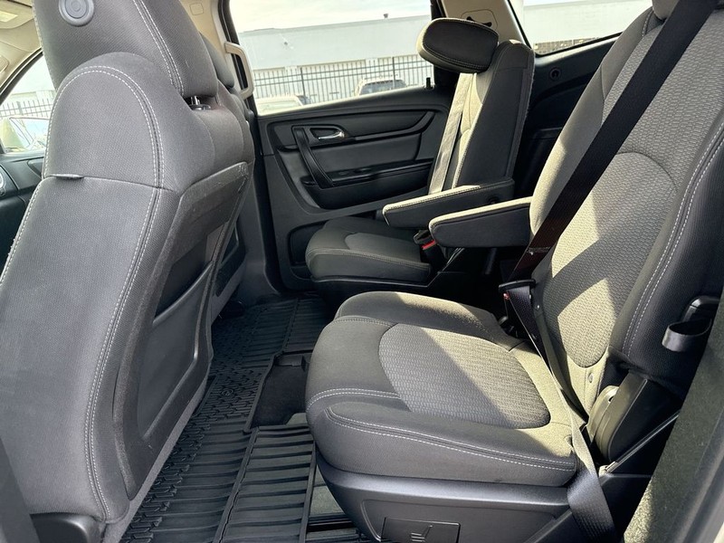 Chevrolet Traverse Vehicle Full-screen Gallery Image 29