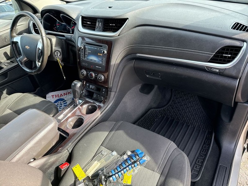 Chevrolet Traverse Vehicle Full-screen Gallery Image 33