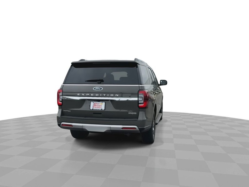 Ford Expedition Vehicle Full-screen Gallery Image 11