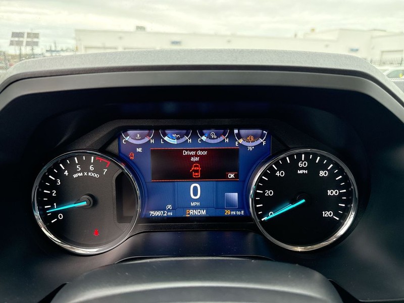 Ford Expedition Vehicle Full-screen Gallery Image 19