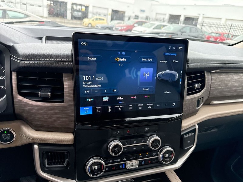 Ford Expedition Vehicle Full-screen Gallery Image 20