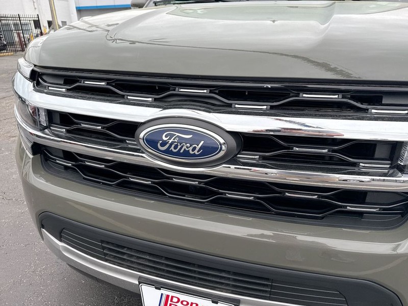 Ford Expedition Vehicle Full-screen Gallery Image 37