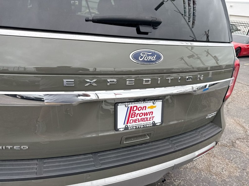 Ford Expedition Vehicle Full-screen Gallery Image 38