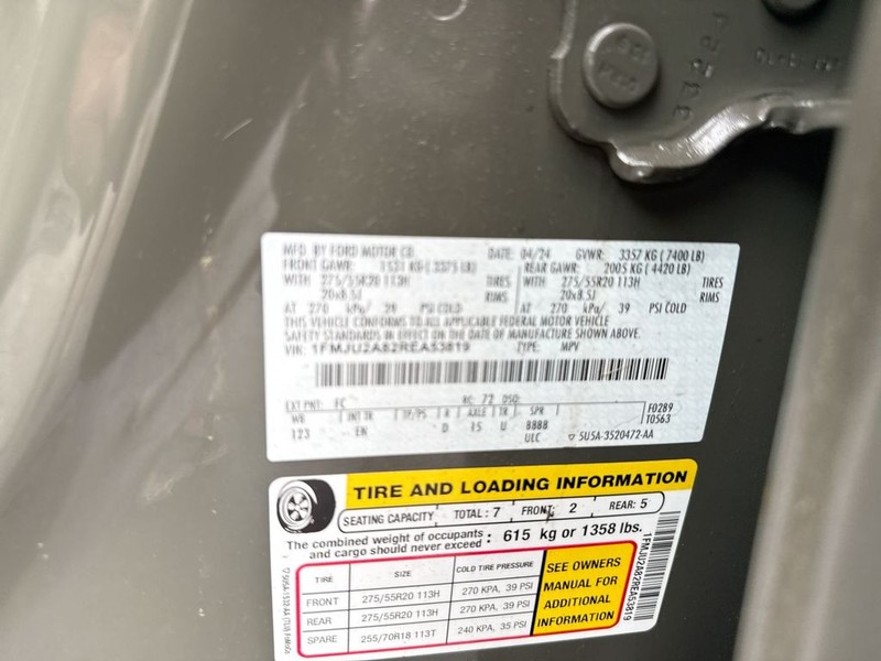 Ford Expedition Vehicle Full-screen Gallery Image 40