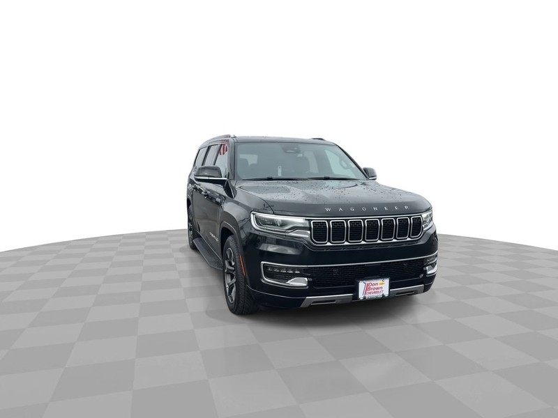 Jeep Wagoneer L Vehicle Full-screen Gallery Image 4