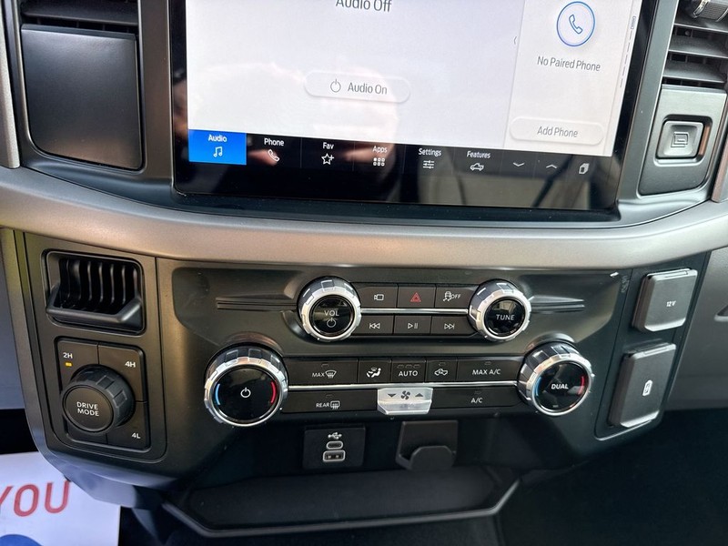 Ford F-150 Vehicle Full-screen Gallery Image 23