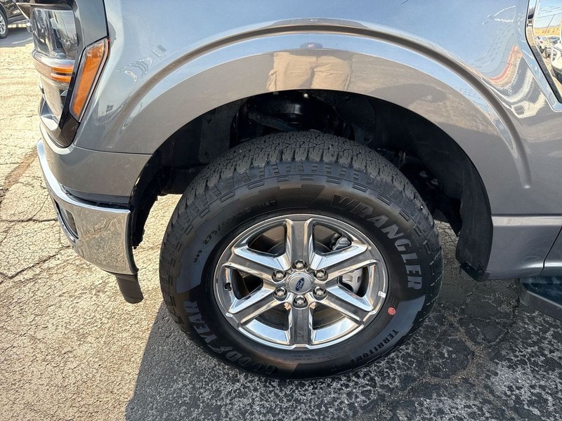 Ford F-150 Vehicle Full-screen Gallery Image 37