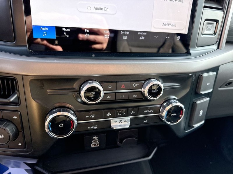 Ford F-150 Vehicle Full-screen Gallery Image 39