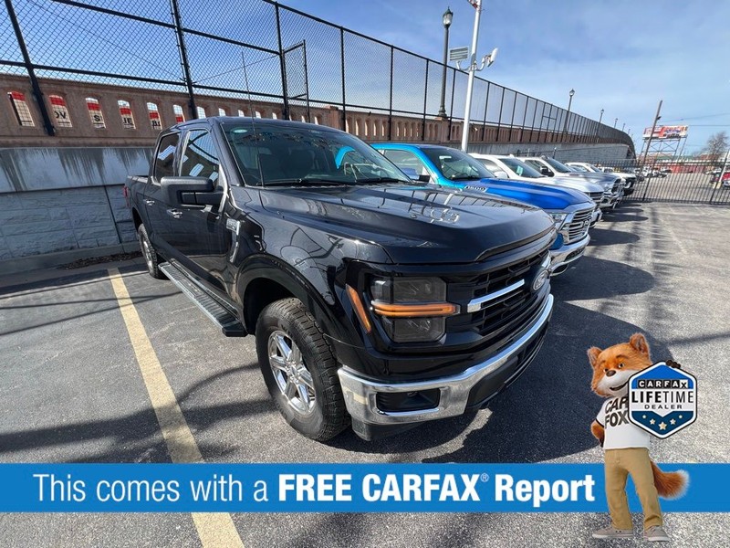 Ford F-150 Vehicle Full-screen Gallery Image 3