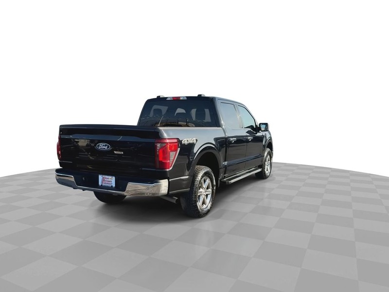 Ford F-150 Vehicle Full-screen Gallery Image 13