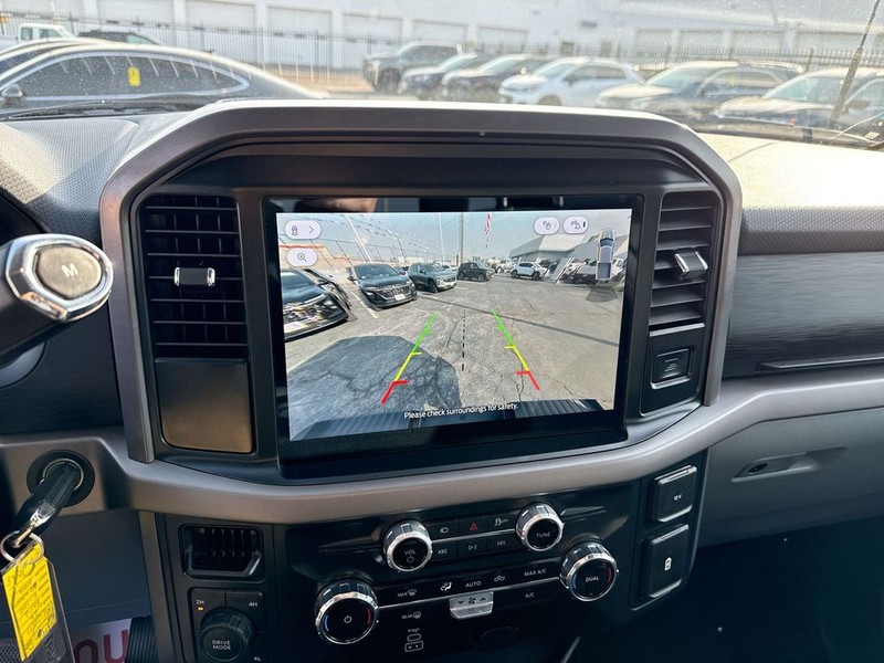 Ford F-150 Vehicle Full-screen Gallery Image 21